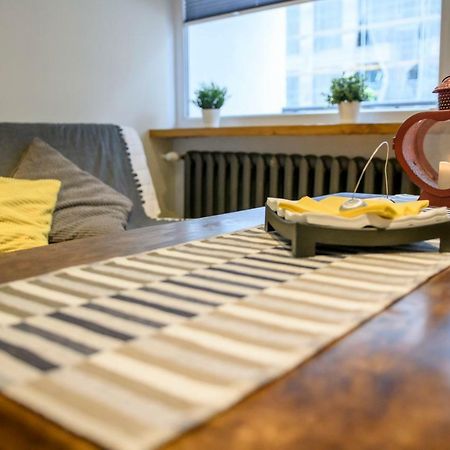Ferienwohnung Chmielna Wood Lux Warschau Exterior foto